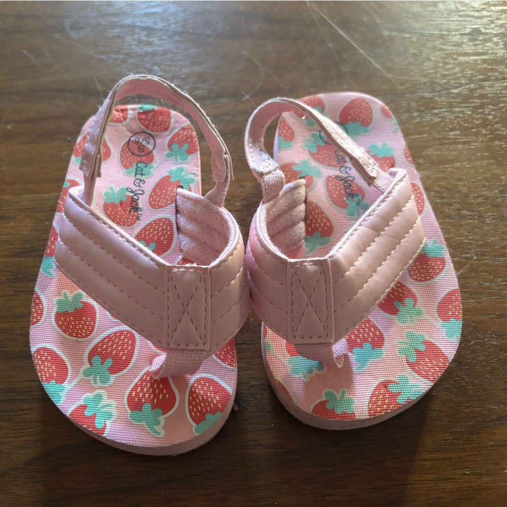Cat and jack flip flops Euc size 5/6